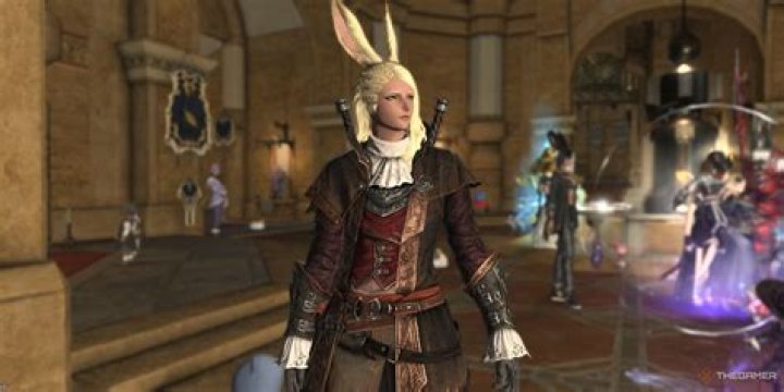 A Final Fantasy 14 Viera stands in front of an NPC dressed up liek a giant tonberry among the seats of a theater decorated with eggs. A star on the map marks where to find this NPC near the Amphitheater in Old Gridania.