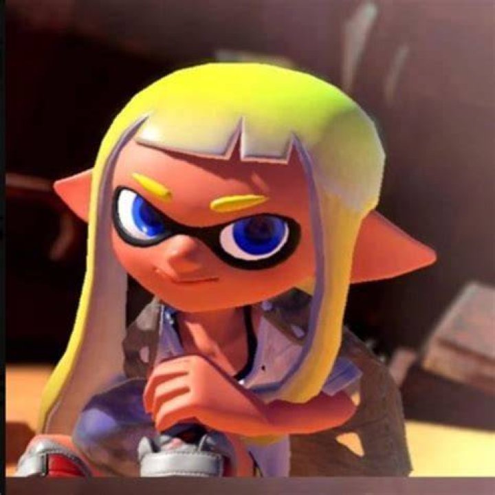 Four Inklings hang out in a screenshot from Splatoon 3